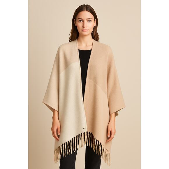 NWOT Soia & Kyo Neutral Colorblock Fringe Wrap Shawl – One Size PonchoStyle Cozy - Picture 1 of 7